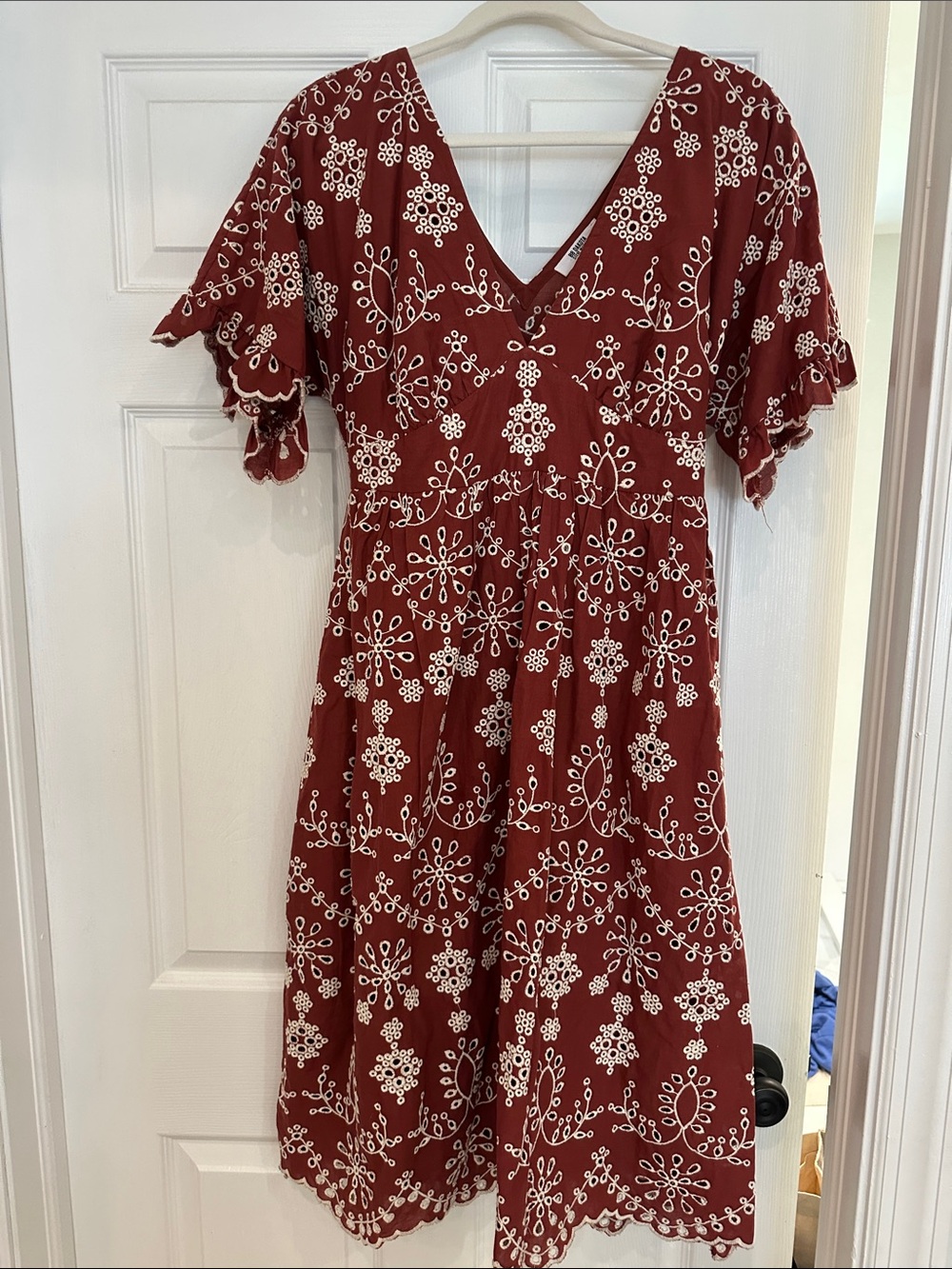 Steve Madden BB Dakota Burgundy V-Neck Floral Embroidered Midi Dress